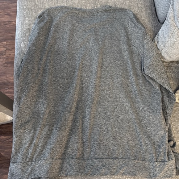 NIKE DRI FIT YOGA CREWNECK - Picture 4 of 4